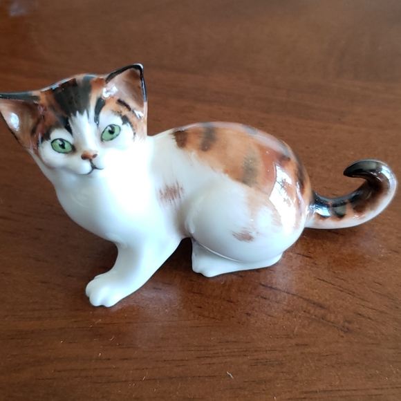 Porcelain Kittys - Picture 6 of 8